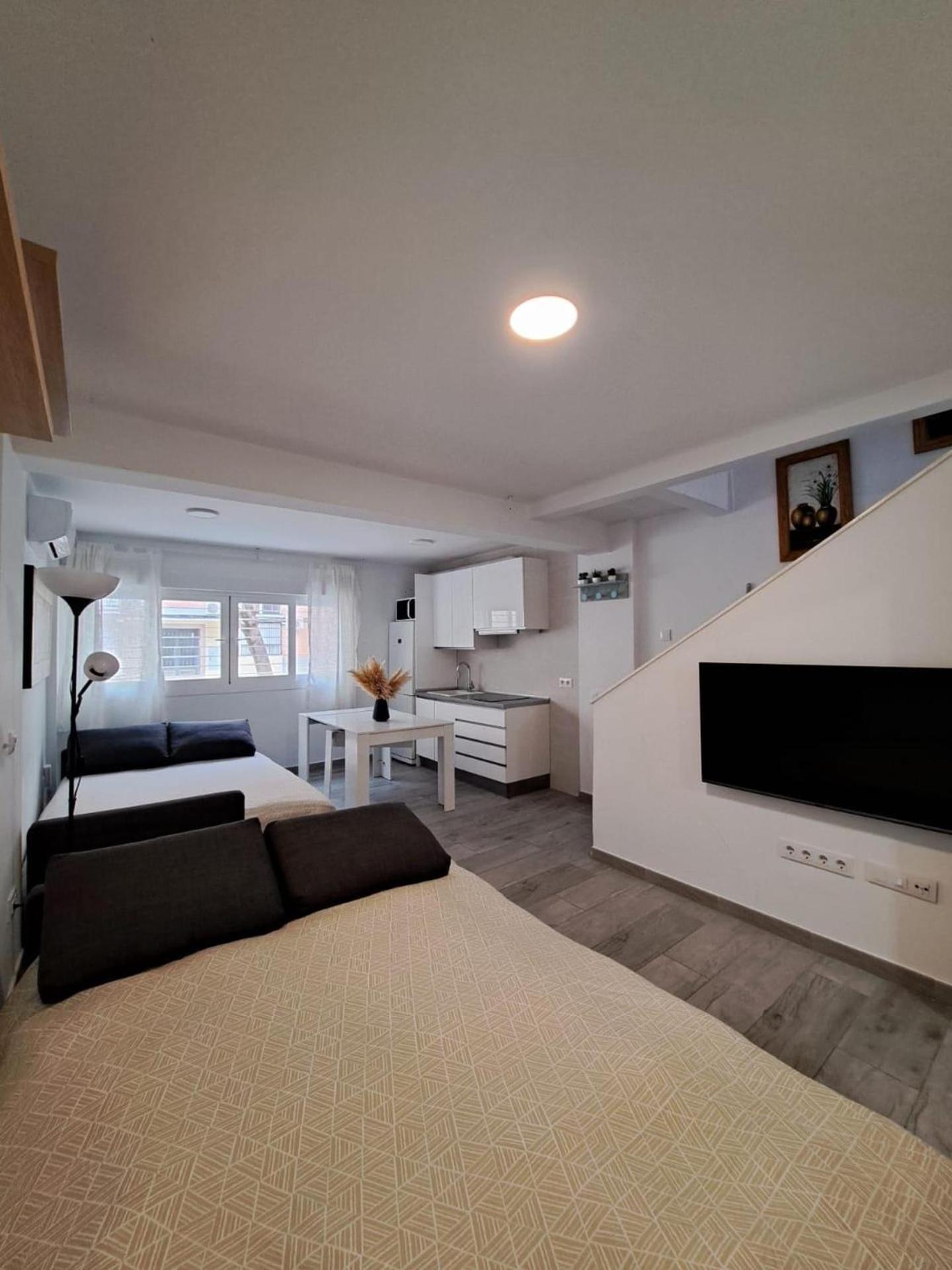 Cozy Apartment Up To 6 Persons 3 Min To Metro Madrid Eksteriør bilde